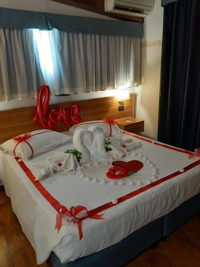 Hotel Aurora Wellness & Spa Tivoli Terme Exterior foto